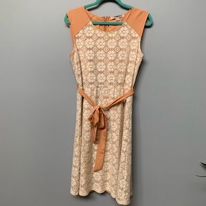 Cute Vintage Style Belted Dress w/ Lace - Size L